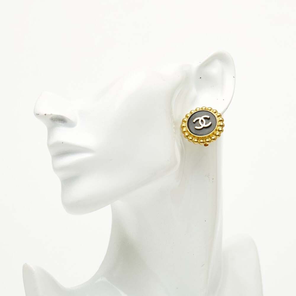 Chanel Cc Logo Clip-On Earrings Gold- #247025C70B - Picture 6 of 6